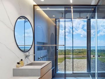 En venta espectacular casa a primera linea de playa