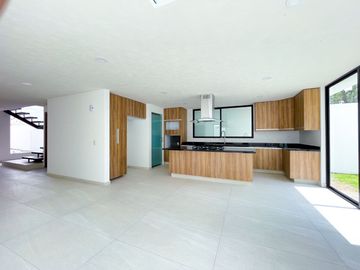 Casa moderna en venta en Metepec a 35 min de CDMX.