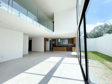 Casa moderna en venta en Metepec a 35 min de CDMX.