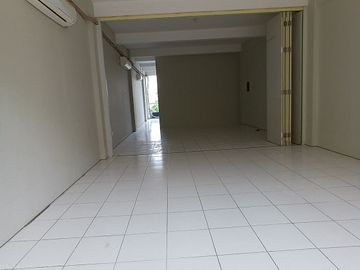 Disewakan Ruko Strategis Promenade MERR, Rungkut dekat Superindo MERR Siap Pakai