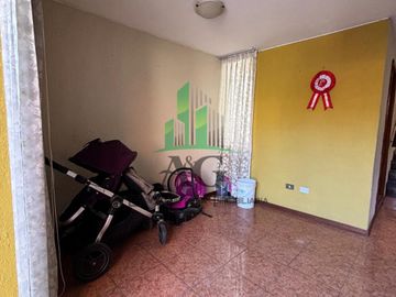 VENDO HERMOSA CASA DE 3 PISOS, DE 309 M2 CON 7 DORMITORIOS, 6 BAÑOS, JACUZI, JARDINES, COCHERA PARA 2 CARROS, AREA DE PARRILLAS, ZONA DE VISITAS