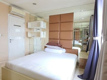Apartemen French Walk Lyon Garden Lt 35, 2+1BR fullyfurnished bagus siap pakai
