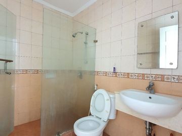 Apartemen French Walk Lyon Garden Lt 35, 2+1BR fullyfurnished bagus siap pakai