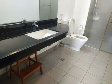 1 BEDROOM FOR SALE AT THE RESIDENCES AT GREENBELT MANILA TOWER, MAKATI CITY
