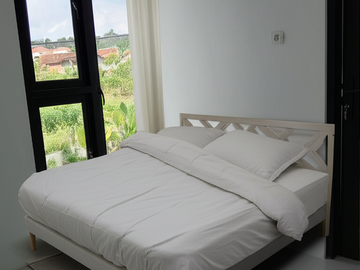 Dijual Rumah Modern 2 Lantai , Super Strategis, Fasilitas Lengkap,