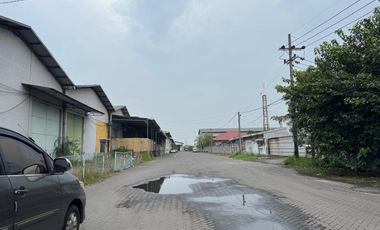 Gudang bisa Industry area Drijorejo Krikilan Gresik dekat Surabaya Barat dan Krian