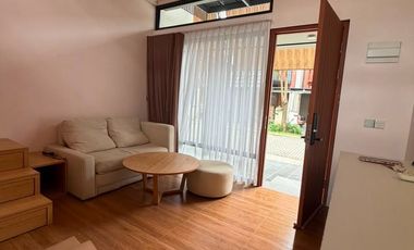 DIJUAL RUMAH FLEEKHAUZ BSD FULLY FURNISHED 2 KT LT 48 M² HARGA RP1,3 MILIAR NEGO – NO COBROKE