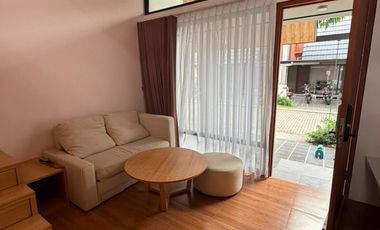 DIJUAL RUMAH FLEEKHAUZ BSD FULLY FURNISHED 2 KT LT 48 M² HARGA RP1,3 MILIAR NEGO – NO COBROKE