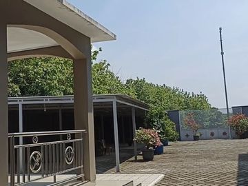 Rumah kantor 7 kamar tidur 2 gudang lokasi strategis Indramayu