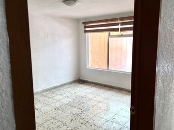 CASA EN VENTA O PARA OFICINAS EN EL CENTRO DE METEPEC ESTADO DE MEXICO