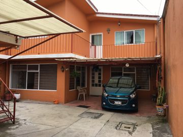 CASA EN VENTA O PARA OFICINAS EN EL CENTRO DE METEPEC ESTADO DE MEXICO