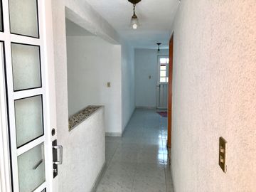 CASA EN VENTA O PARA OFICINAS EN EL CENTRO DE METEPEC ESTADO DE MEXICO