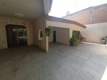 CASA COMERCIAL EN VENTA EN COLONIA BELLAVISTA EN GOMEZ PALACIO
