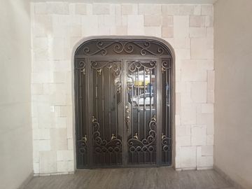 CASA COMERCIAL EN VENTA EN COLONIA BELLAVISTA EN GOMEZ PALACIO