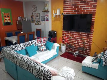 🏡 ¡Oportunidad única en Lambayeque! Casa en venta en una ubicación estratégica 🏡

🔑 Venta de casa de 2 pisos en Calle José Gálvez, con una excelente