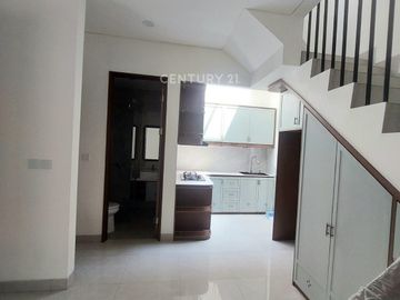 Disewakan Rumah Siap Huni Dekat Stasiun Jurangmangu