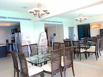 Departamento con jacuzzi privado frente al mar en Lahia Cancun