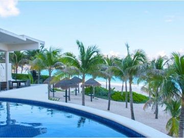 Departamento con jacuzzi privado frente al mar en Lahia Cancun