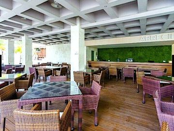 Departamento con jacuzzi privado frente al mar en Lahia Cancun