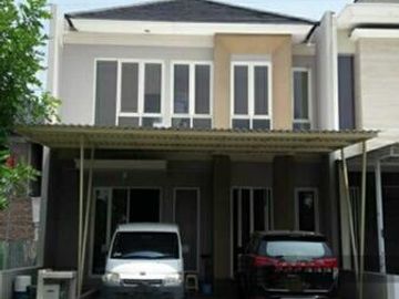 Rumah Bagus Minimalis di Perumahan Royal Residence Lakarsantri