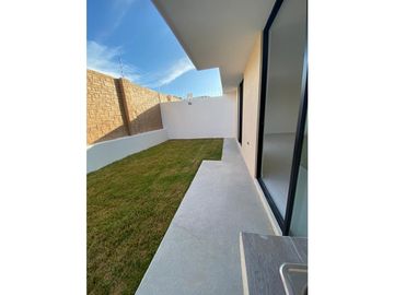Casa En Venta En Lomas De Agelopolis III
