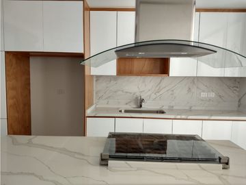 Casa En Venta En Lomas De Agelopolis III