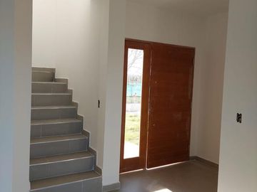 Casa al Lago en venta en El Canton!