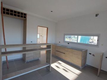 Casa al Lago en venta en El Canton!