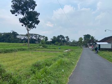 200Jtan Rumah di Utara Prambanan!
