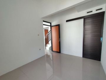RUMAH CANTIK POKONYA AMAN DAN GAAKAN NYESEL SISA 3 UNIT LAGI.