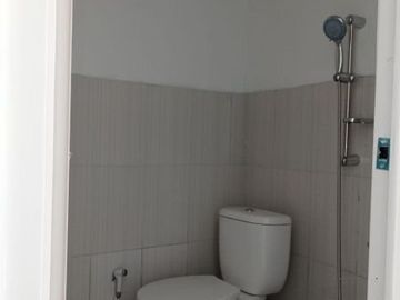 Rumah modern dp murah di dekat jalan raya