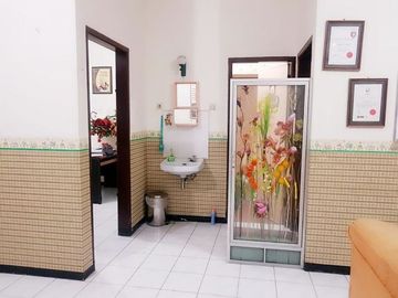 Dijual Cepat Rumah Full Furnish Di Jl. Satelit Utara, Surabaya