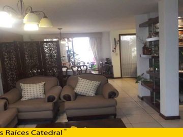 Casa de venta en Ricaurte – código:14019