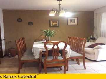 Casa de venta en Ricaurte – código:14019
