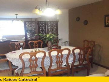Casa de venta en Ricaurte – código:14019