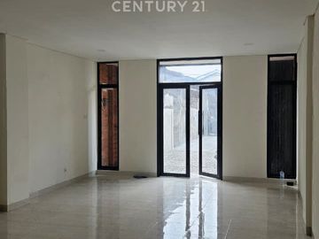 Disewakan Ruko Siap Pakai Strategis Di Ujung Menteng Jakarta