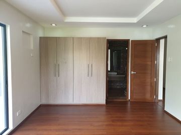 House and Lot for sale in Filinvest Batasan Hills Quezon City