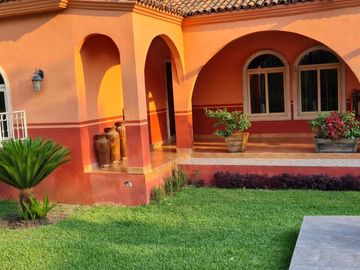QUINTA EN VENTA EN BOSQUES DE LA SILLA, JUAREZ, N.L.