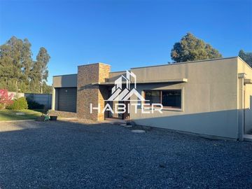 Casa en arriendo de 3 dorm. en Los Angeles