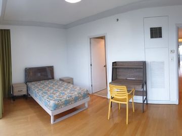 3BR Condo For Rent/Lease 3 Bedrooms in Pacific Plaza Tower BGC Taguig City