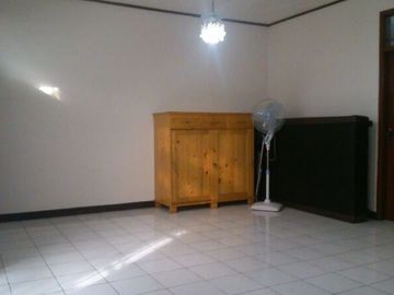 Rumah nyaman siap huni di batununggal dekat buahbatu