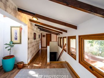 Espectacular casa en El Arrayán con vistas al río