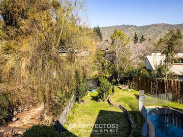 Espectacular casa en El Arrayán con vistas al río