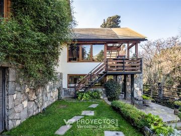 Espectacular casa en El Arrayán con vistas al río