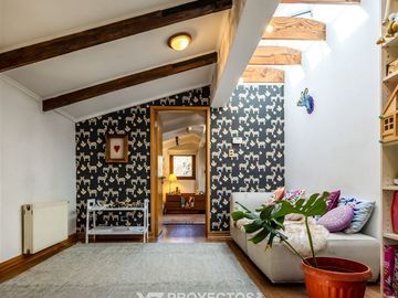 Espectacular casa en El Arrayán con vistas al río