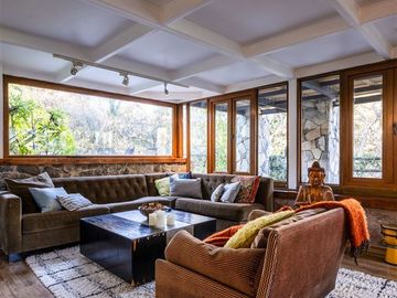Espectacular casa en El Arrayán con vistas al río