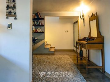 Espectacular casa en El Arrayán con vistas al río