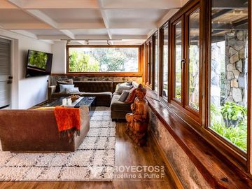 Espectacular casa en El Arrayán con vistas al río