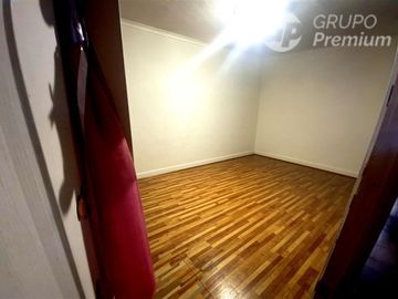 Venta de casa Regularizada 250 m2 de 5D,1B,Patio grande