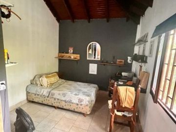 CASA QUINTA EN VENTA EN LOTE DE 3000 M2 - 6 AMBIENTES - ESCUCHA OFERTAS - PILAR